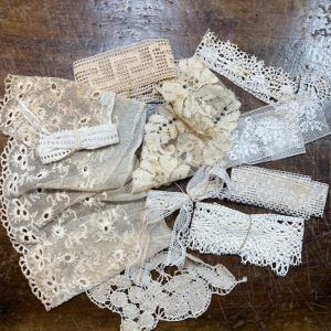 KPA0003 V.A.E. (Veritable Antique Elements) Kit Puntillas Antiguas Variadas