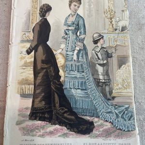 D0231 V.A.E. (Veritable Antique Elements) Grabado Siglo XIX “Magacin des Demoiselles”