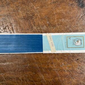 P0085 V.A.E. (Veritable Antique Elements) Trenza de organza color azul de los años 1920