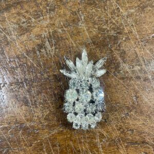 B0074 V.A.E. (Veritable Antique Elements) Broche vintage