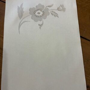 TRM003 V.A.E. (Veritable Antique Elements) - Tela de raso blanco con flores, circa 1920, para menús