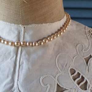 CPF0013 V.A.E. (Veritable Antique Elements) Collar de Perlas de Fantasía Vintage