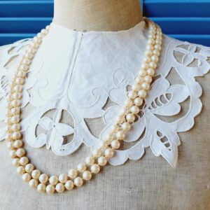 CPF0003 V.A.E. (Veritable Antique Elements) Collar de Perlas de Fantasía Vintage