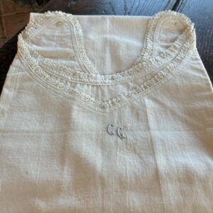 CAM0002 V.A.E. (Veritable Antique Elements) Camisón de algodón principios Siglo XX