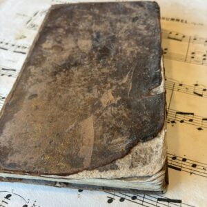 LBR0017 V.A.E. (Veritable Antique Elements) Libro religioso de 1832