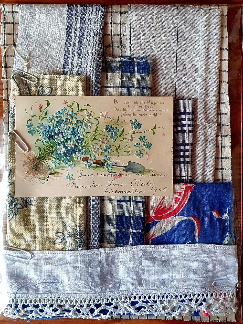 KTA0005 V.A.E. (Veritable Antique Elements) Kit azul de tejidos Siglos XIX y XX